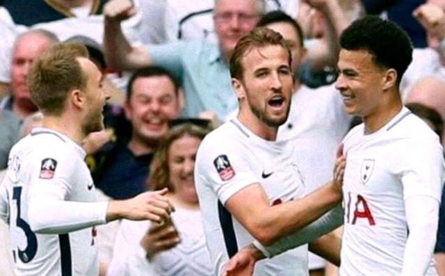 在比赛初期 在比赛初期